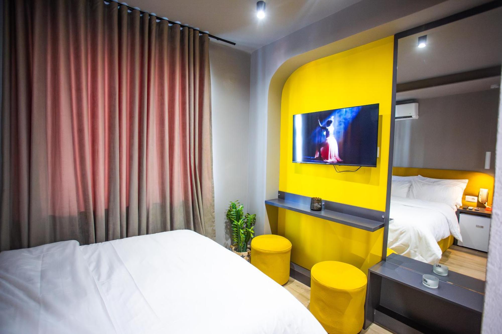 The Bubbles - Jacuzzi Hotel Tirana Extérieur photo