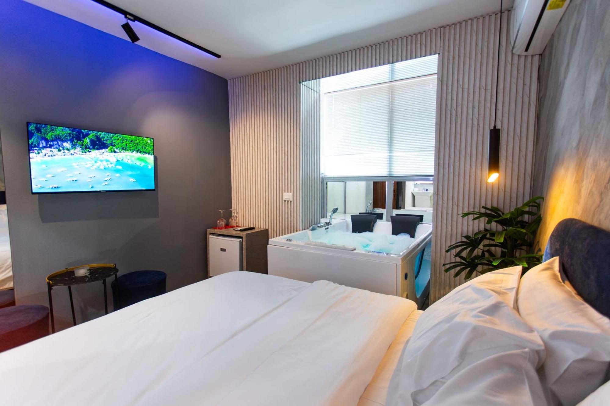 The Bubbles - Jacuzzi Hotel Tirana Extérieur photo