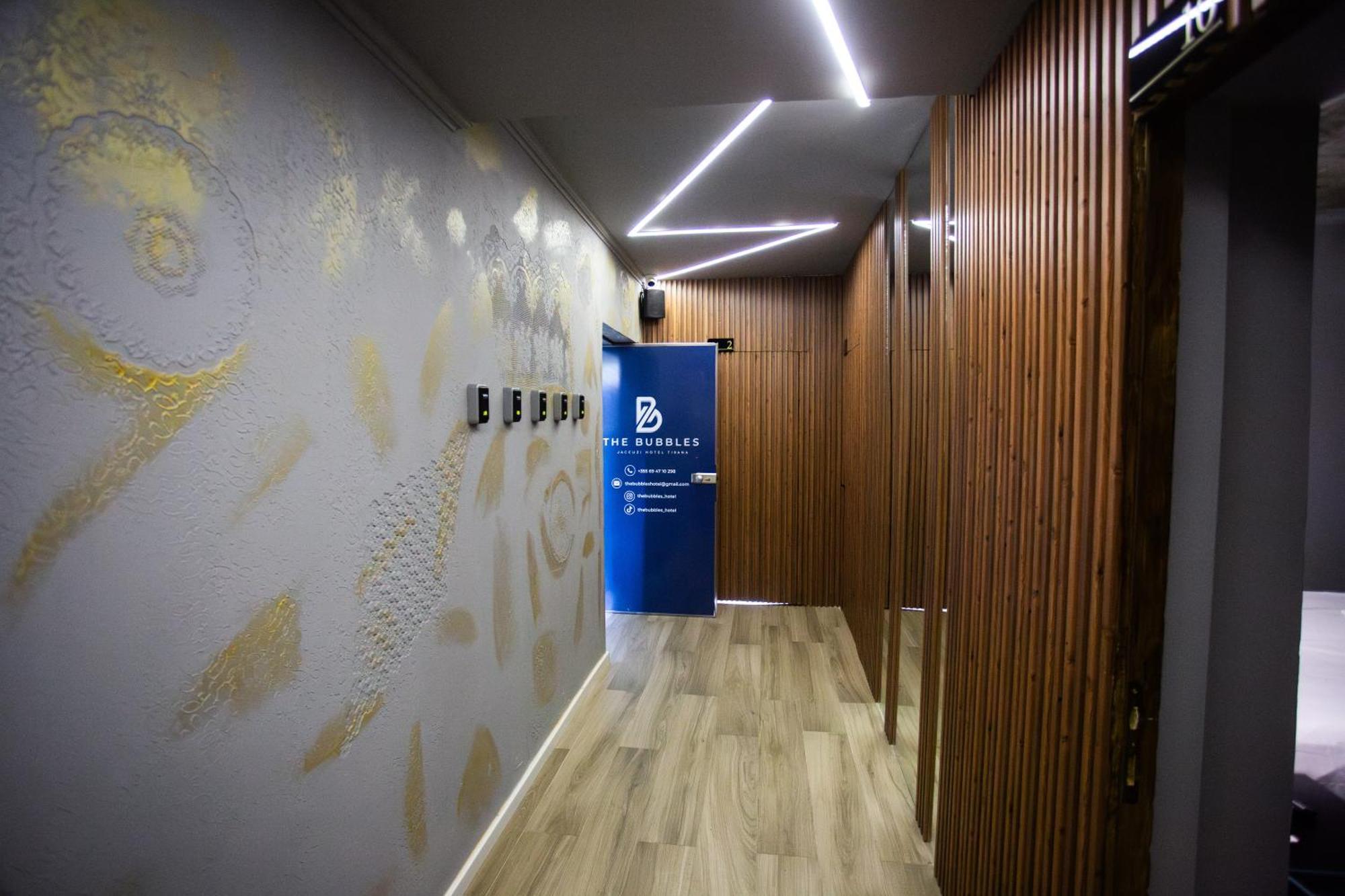 The Bubbles - Jacuzzi Hotel Tirana Extérieur photo