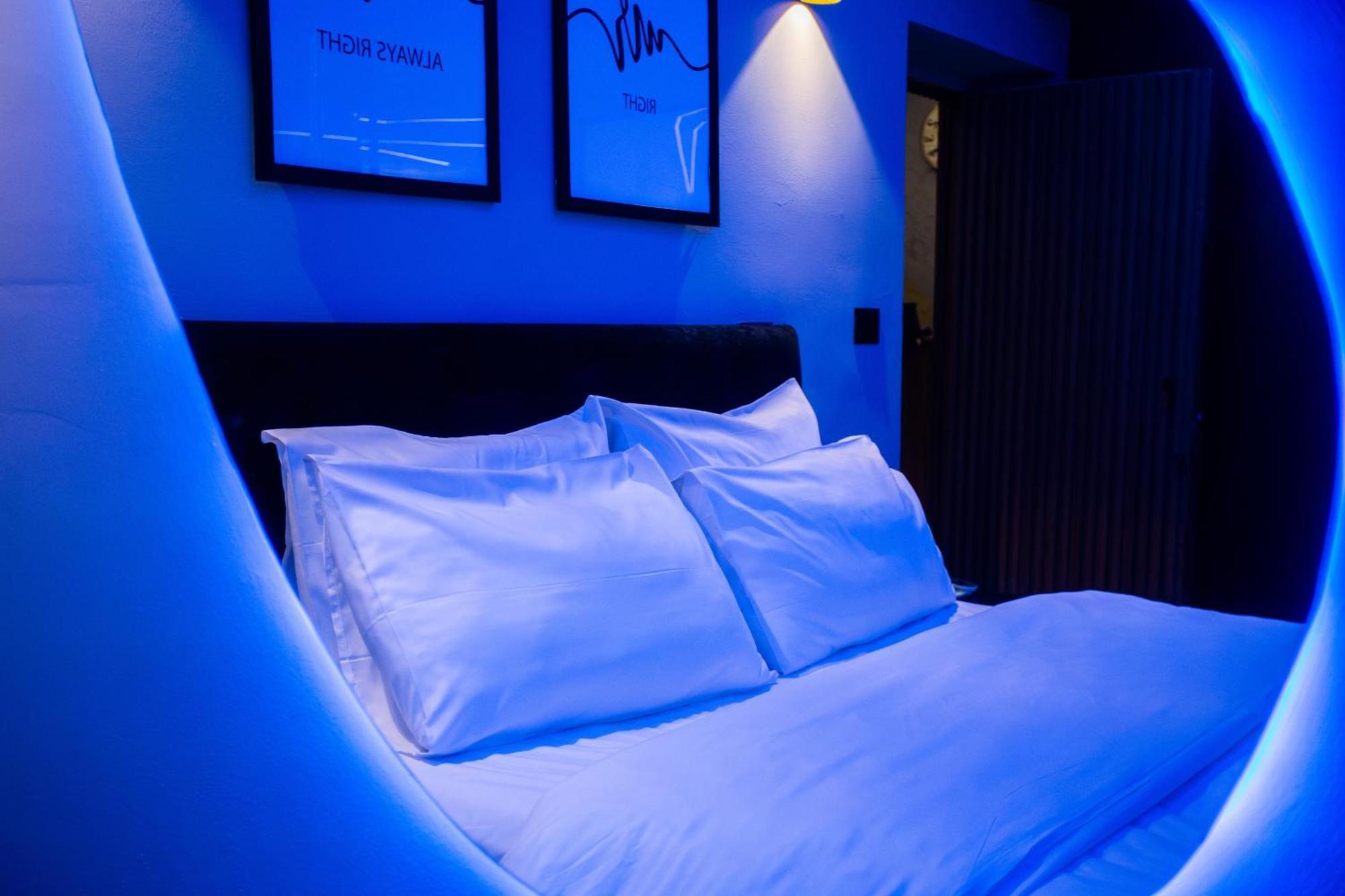 The Bubbles - Jacuzzi Hotel Tirana Extérieur photo