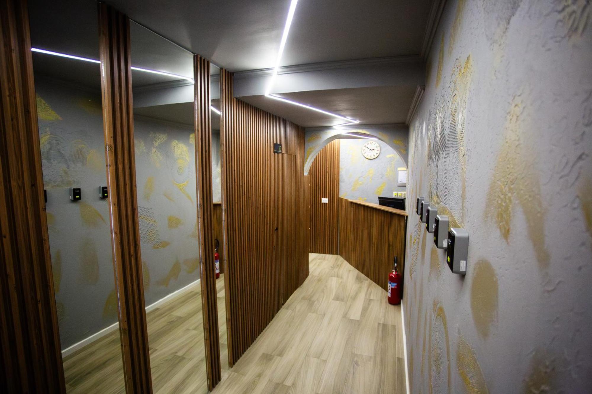 The Bubbles - Jacuzzi Hotel Tirana Extérieur photo